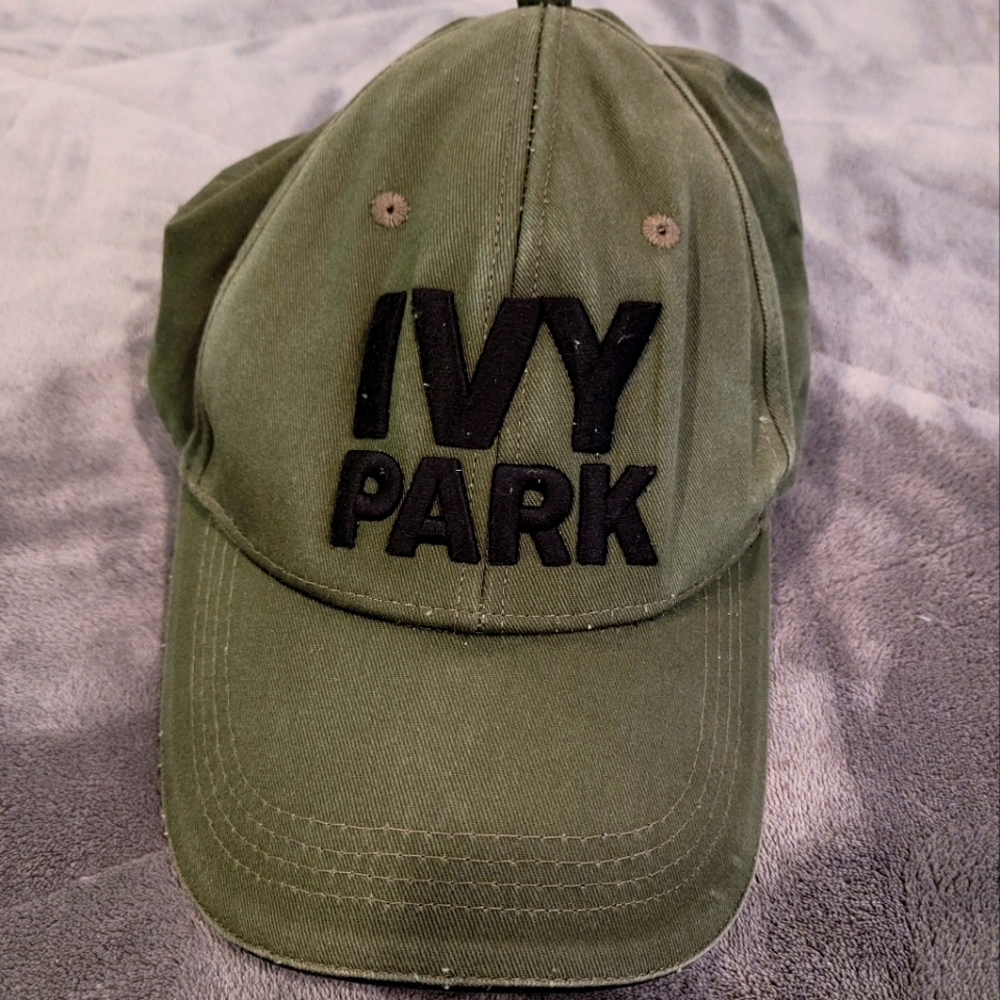 Ivy Park fitted hat